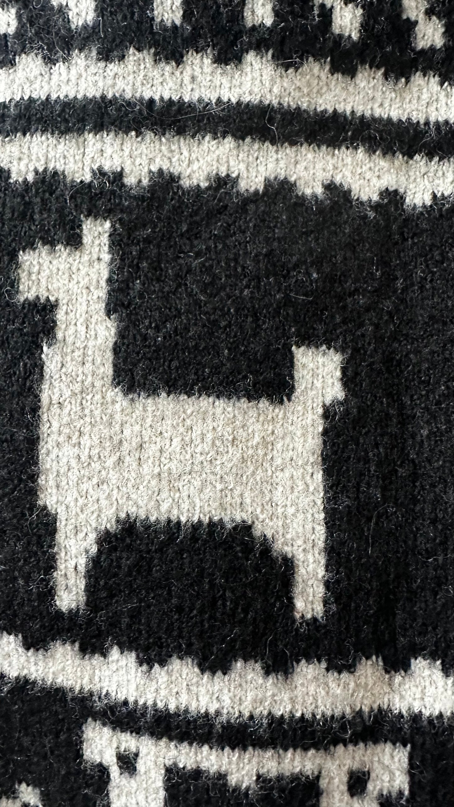 H&M black white alpaca print knitted oversized jumper small UK 8 10