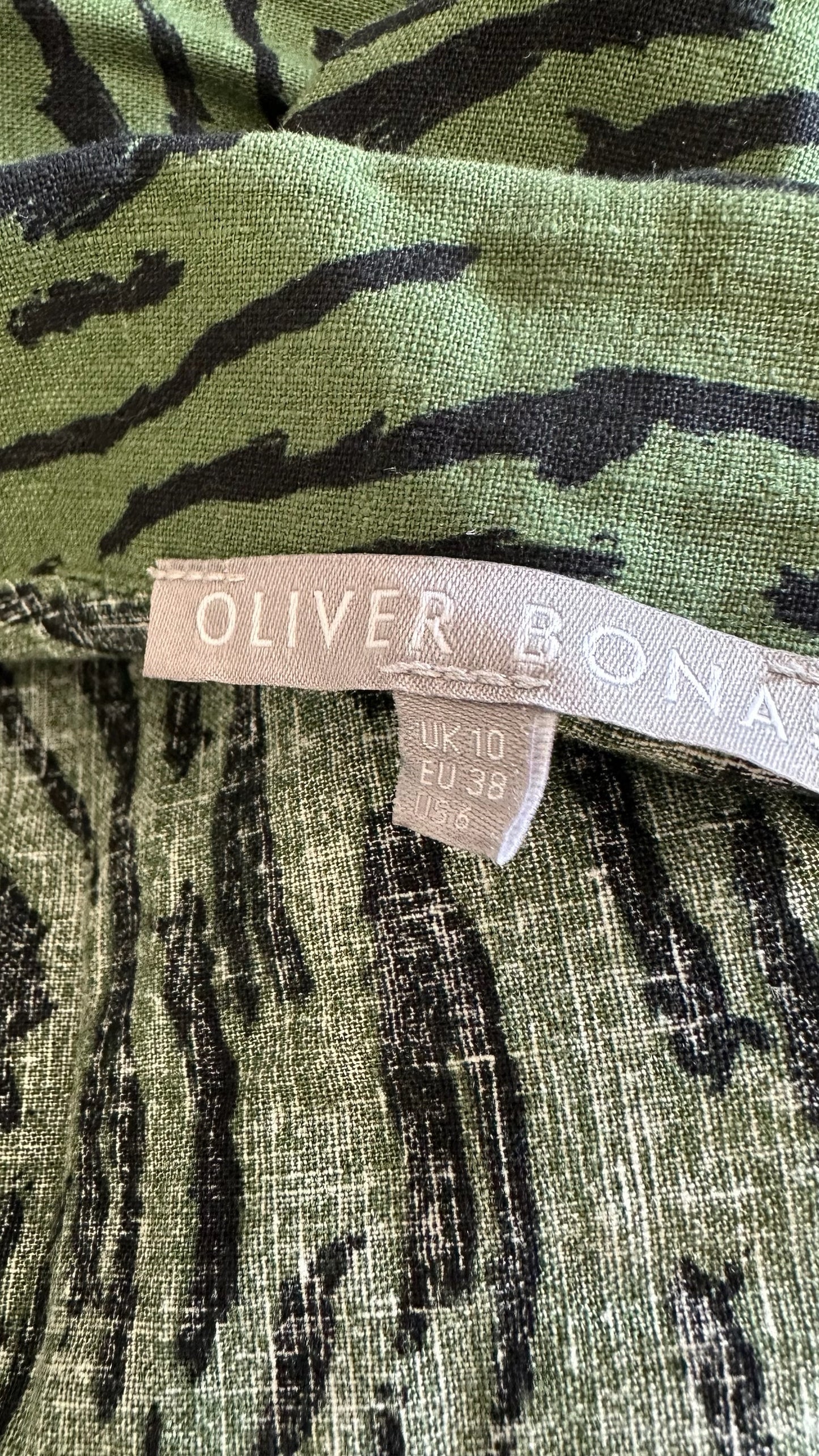 Oliver bonas olive khaki green animal print button up jumpsuit playsuit boiler suit medium UK 10 vgc w25
