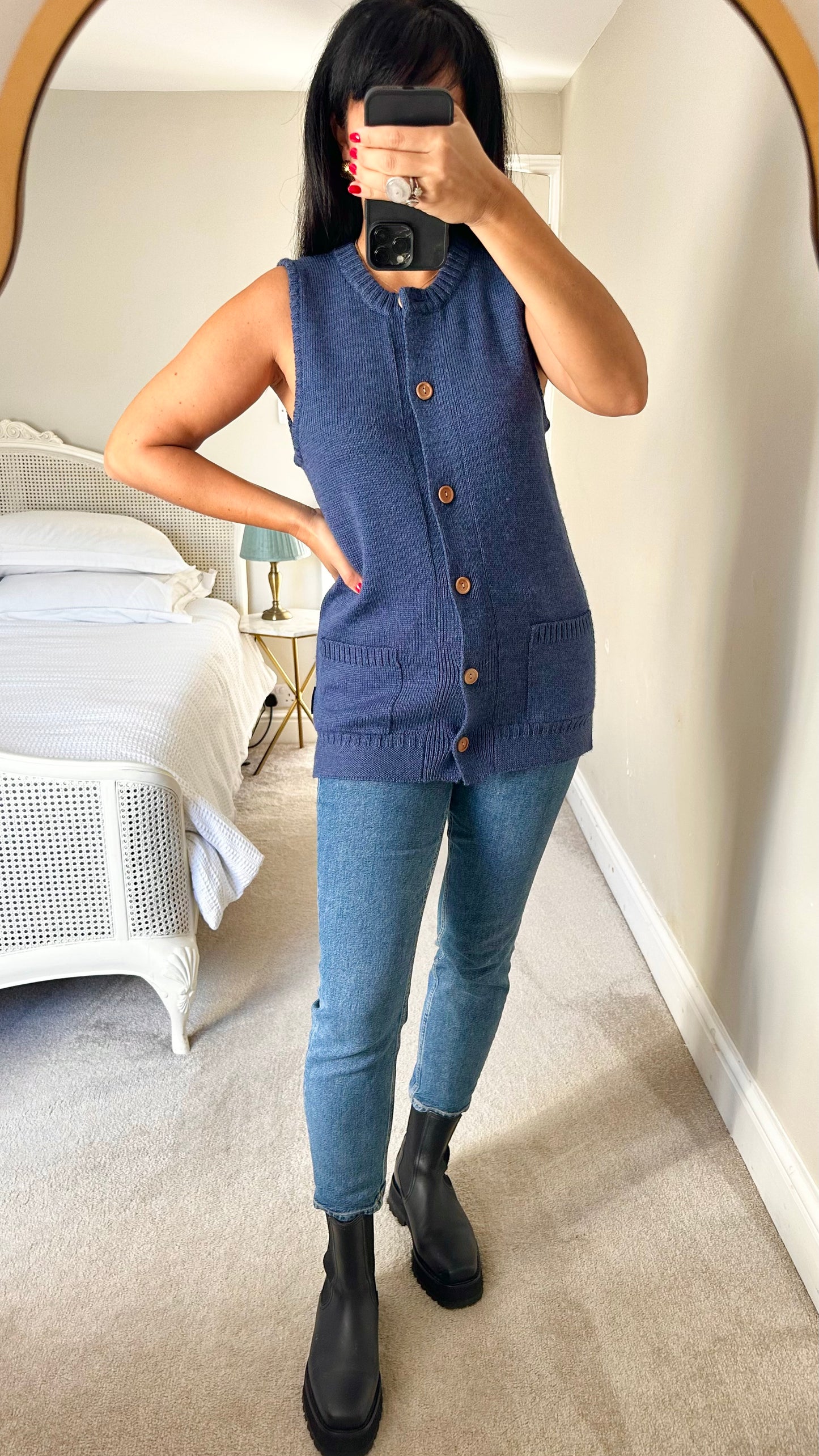 WoolOvers navy blue 100% wool knitted waistcoat vest small medium SM UK 8-10 excellent used condition