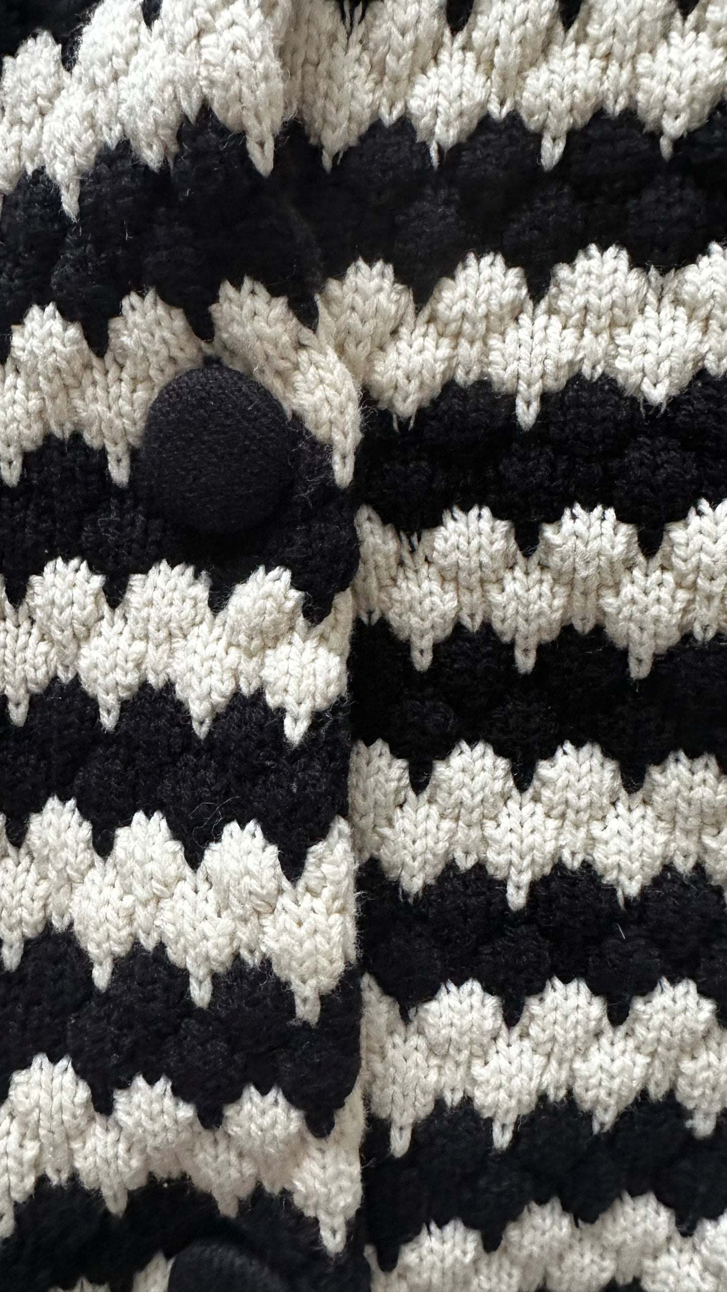 YAS black cream stripe bubble knitted cardigan jumper large UK 12 vgc