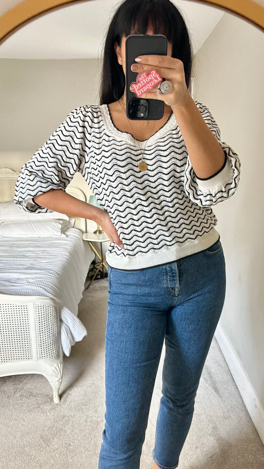 Oliver Bonas white black stripe squiggle knitted jumper large UK 14-16 vgc