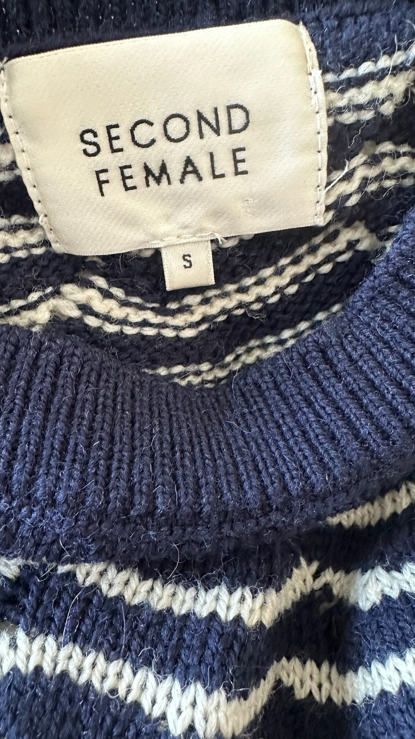 Second female navy blue white wave print stripe knitted jumper pure wool large UK 12 vgc w25