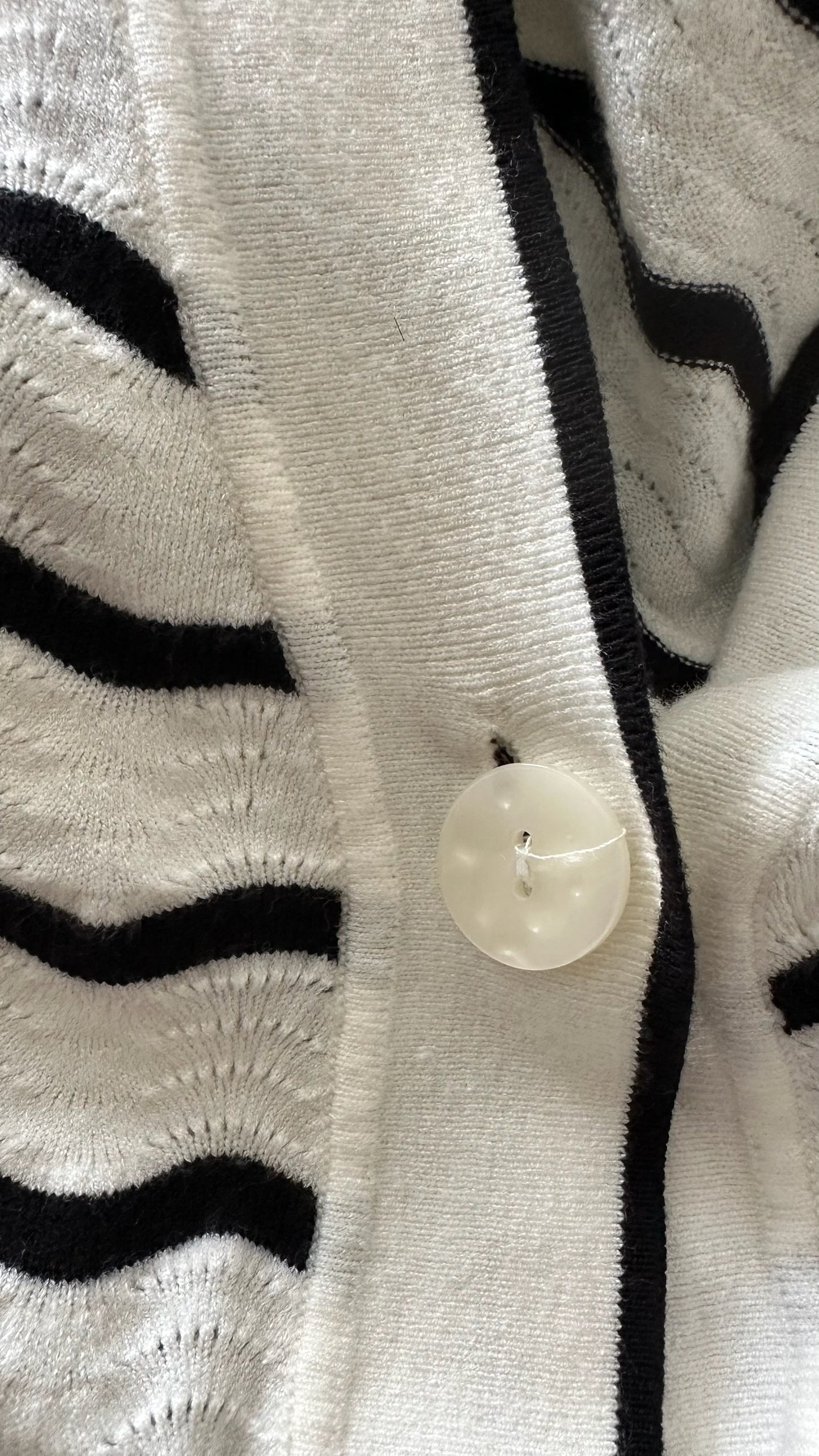 Oliver Bonas white black wave stripe cardigan small UK 8 vgc