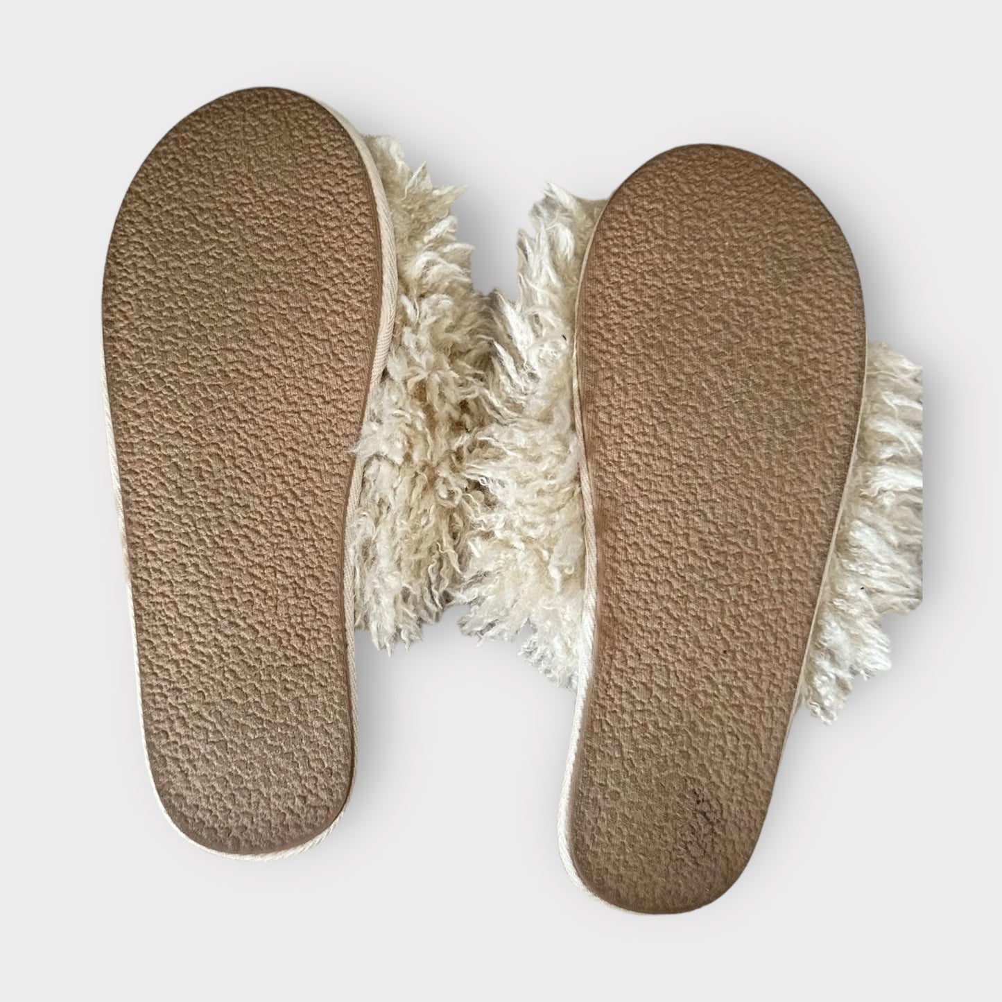 Anthropologie cream beige fluffy indoor slippers EU 37 UK 4 vgc