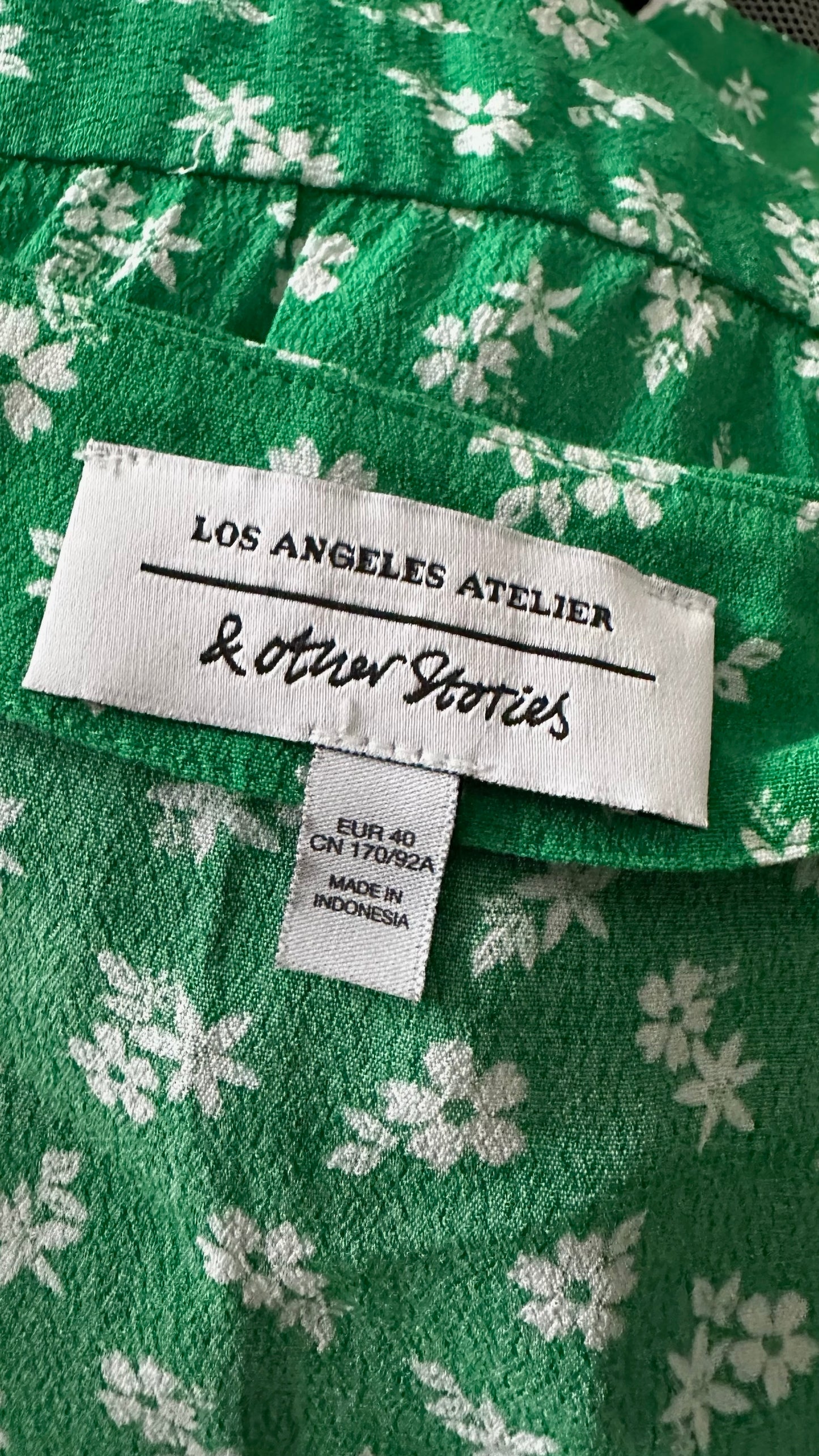 & Other stories bright green floral wrap top medium M UK 10-12 excellent condition