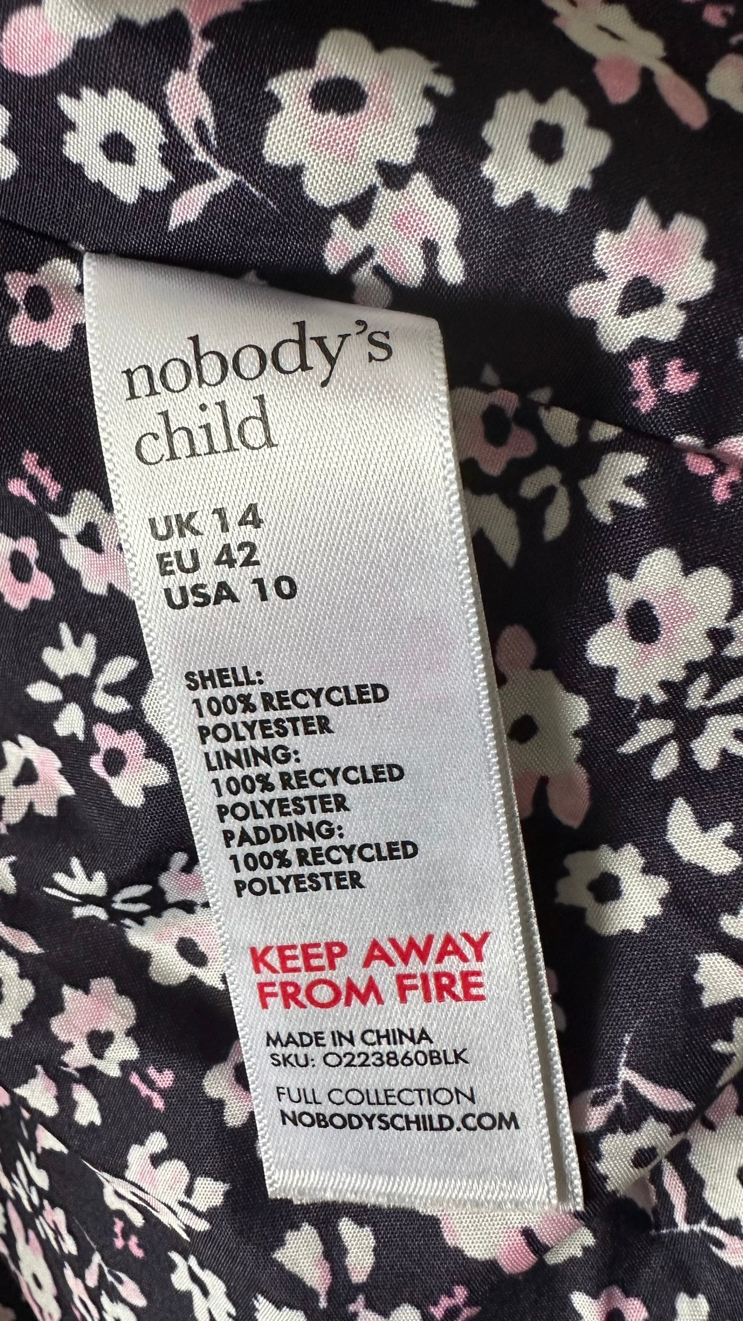 Nobody's child black wavy quilted long line sleeping bag coat wrap large UK 12-14 vgc w25