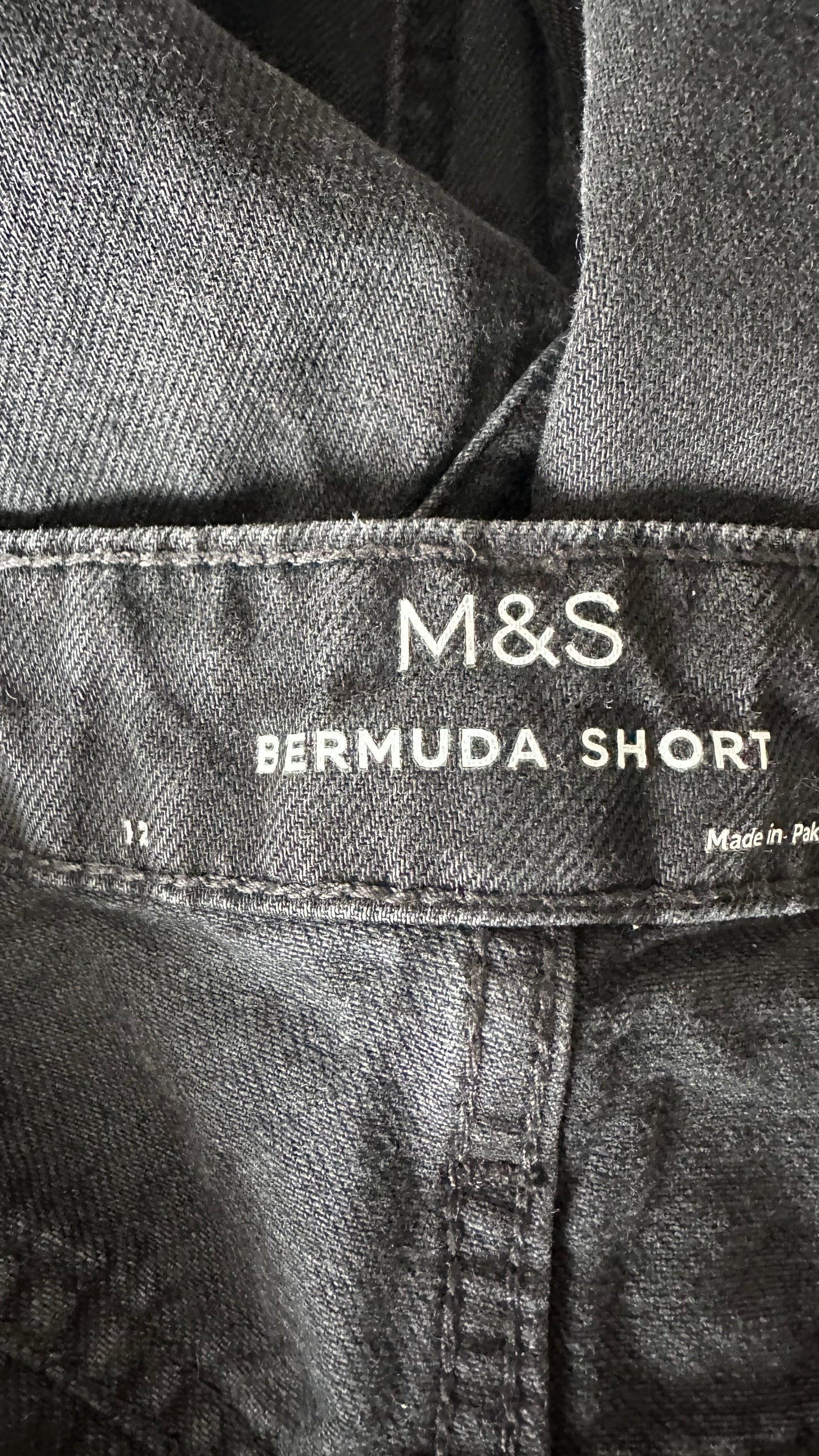 Marks & Spencer black Bermuda longline denim jeans shorts medium UK 12 vgc