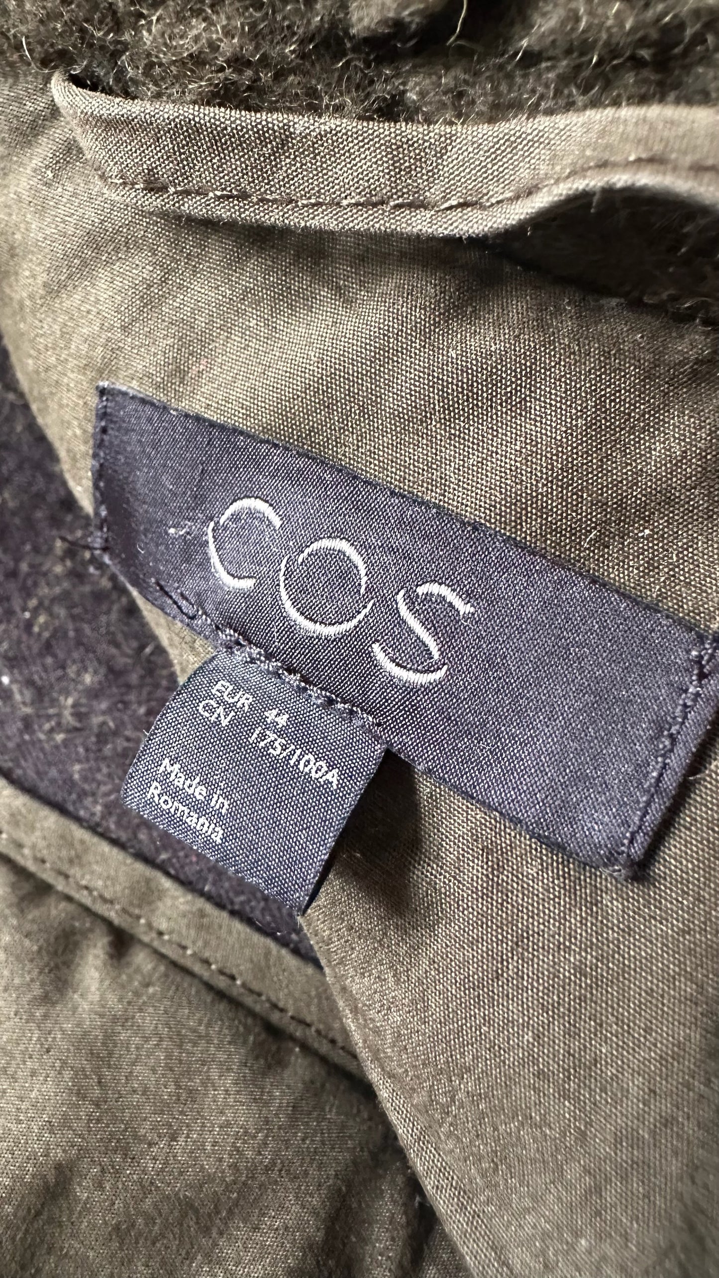 Cos olive khaki green borg teddy fleece extra large UK 14-16 vgc w25