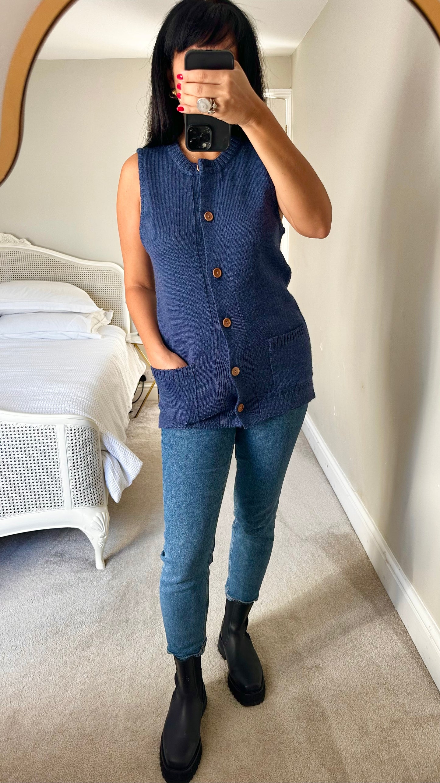 WoolOvers navy blue 100% wool knitted waistcoat vest small medium SM UK 8-10 excellent used condition
