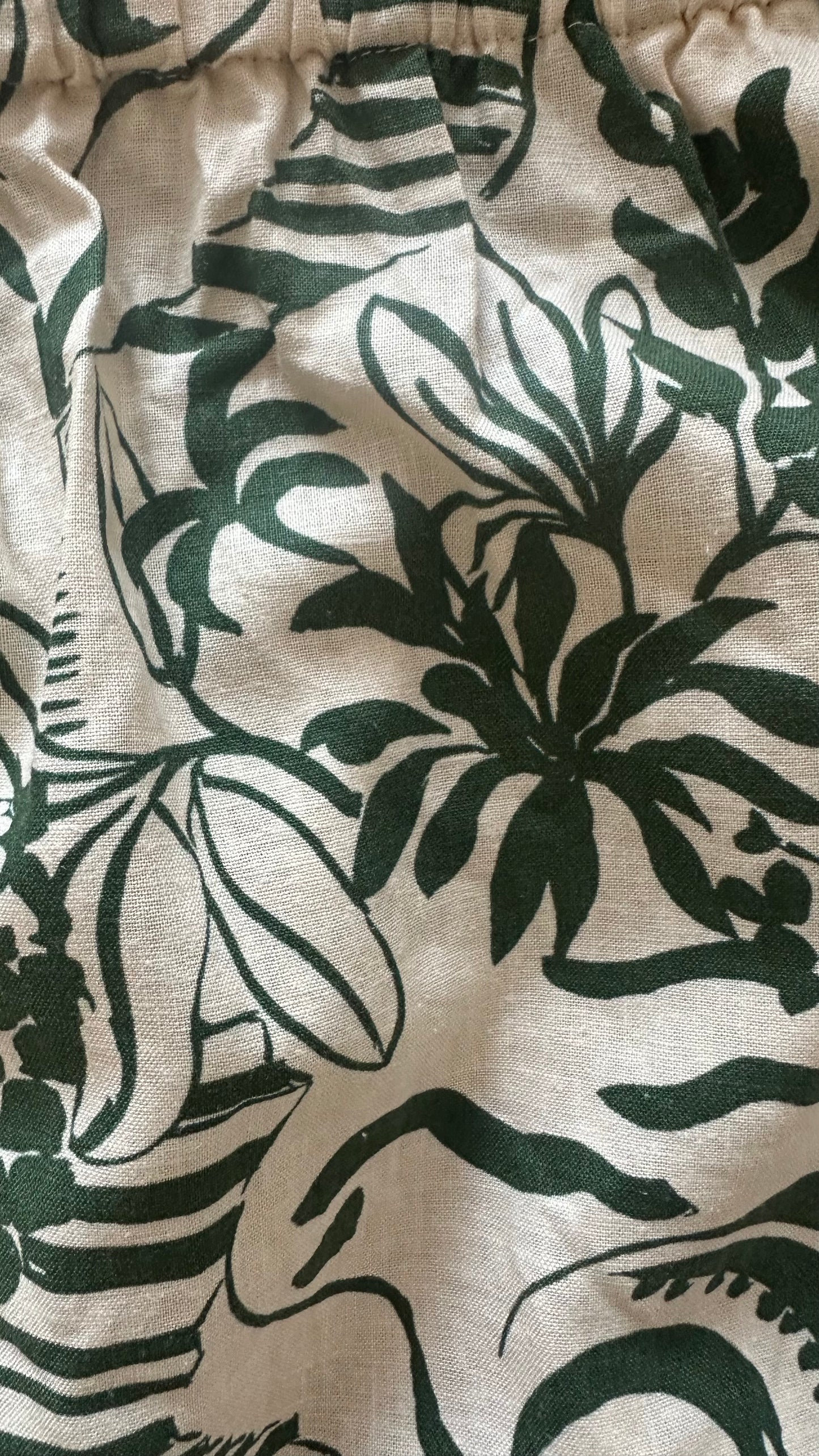 Feather & Bone @ Anthropologie Green cream holiday palm print linen blend dress UK 10-12