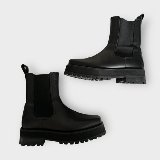 & other stories black leather mid rise beetle crusher boots EU 39 new bnwot w25