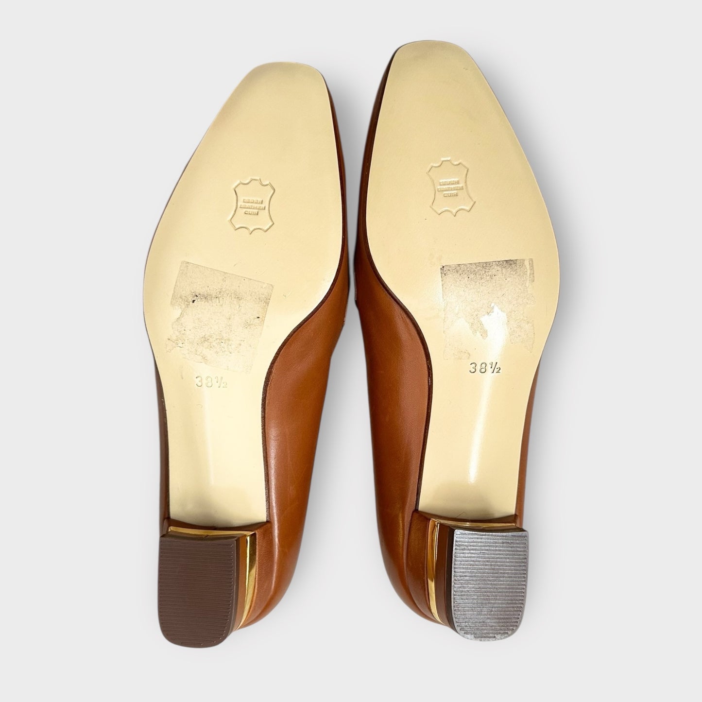 Bally brown tan beige vintage suede loafers shoes EU 38.5 vgc w25