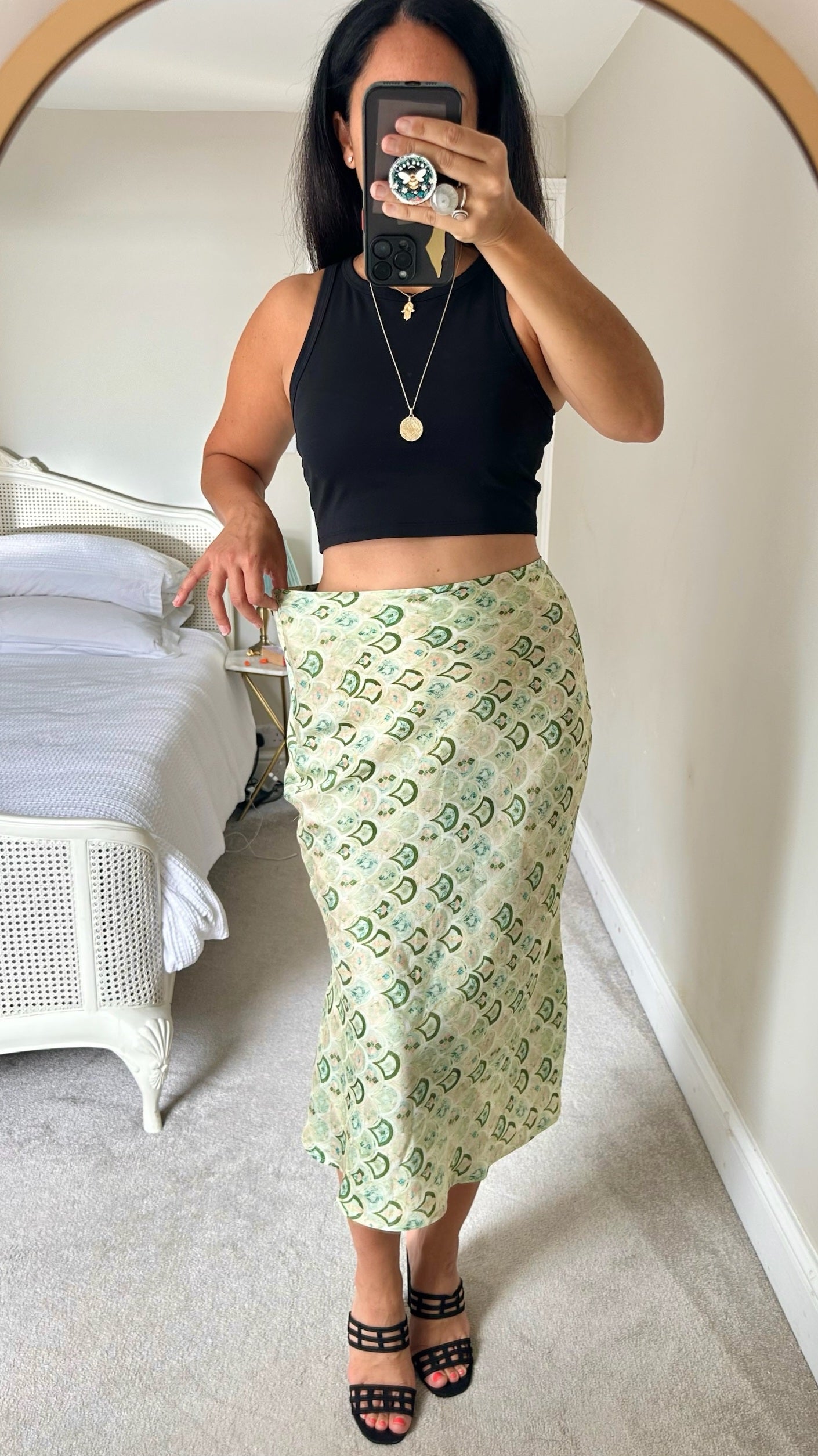 Never fully dressed light sage green shell mermaid print midi skirt large UK 12 vgc
