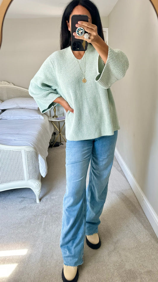 COS light green lightweight knitted jumper large UK 12-14 vgc w25