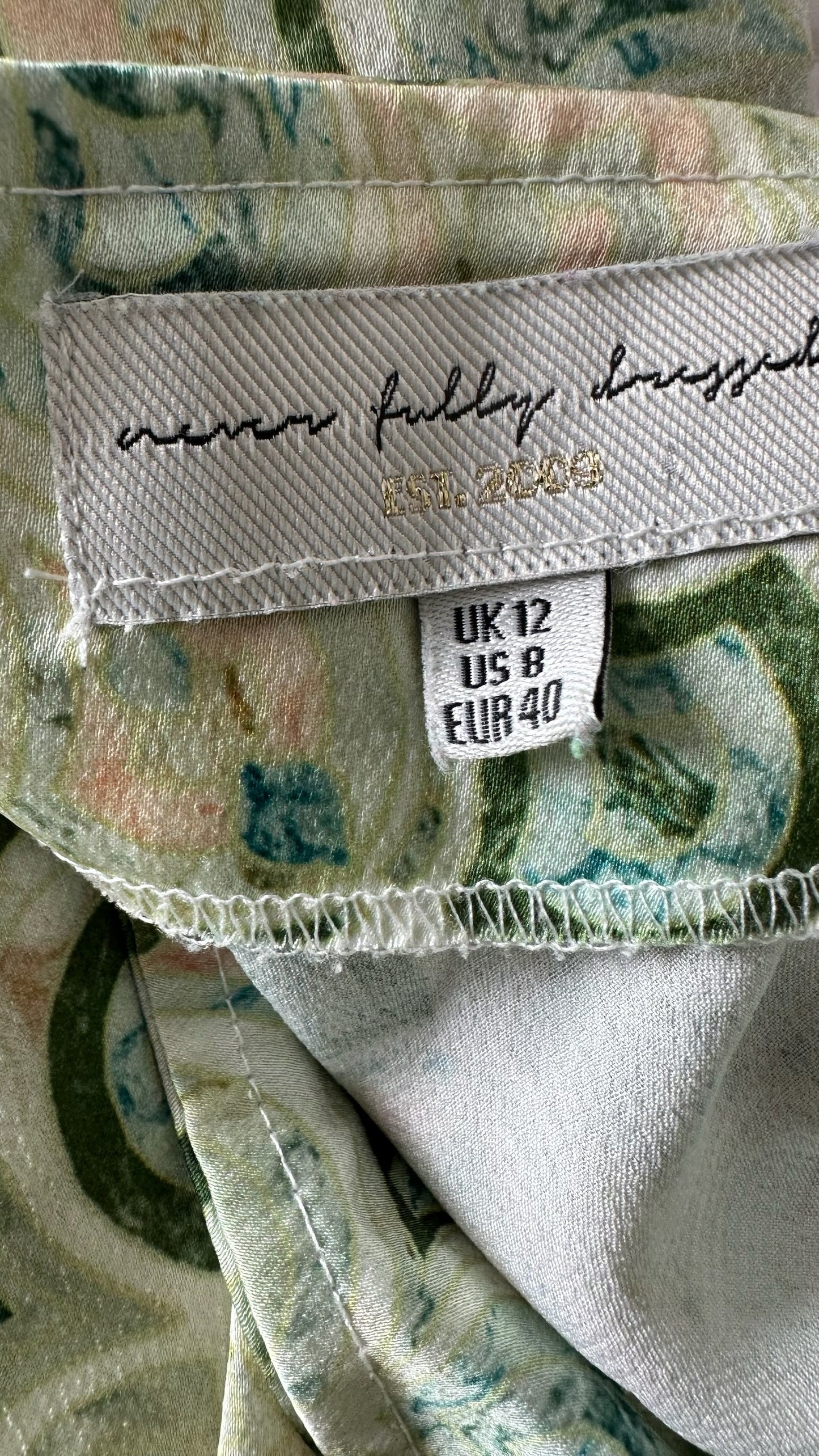 Never fully dressed light sage green shell mermaid print midi skirt large UK 12 vgc