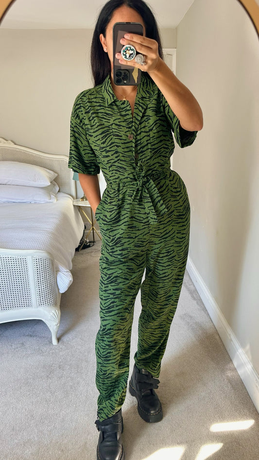 Oliver bonas olive khaki green animal print button up jumpsuit playsuit boiler suit medium UK 10 vgc w25