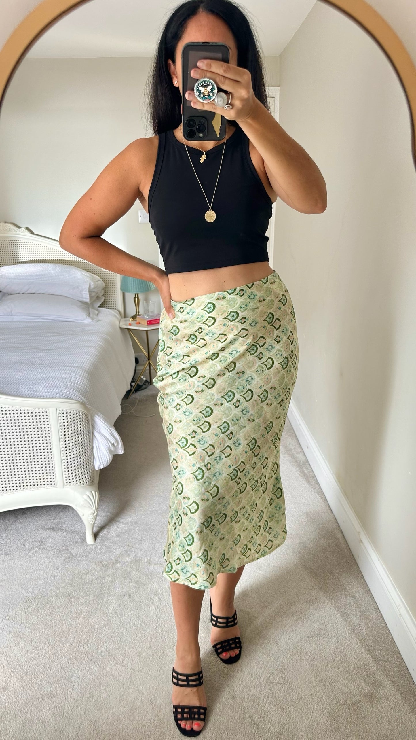 Never fully dressed light sage green shell mermaid print midi skirt large UK 12 vgc