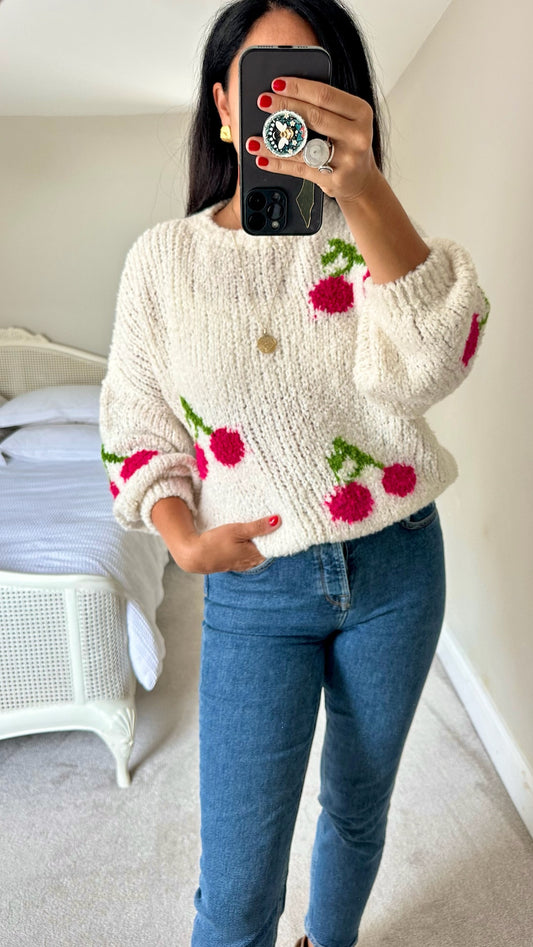 Cream cherry fruit knitted jumper small UK 8-10 vgc w25