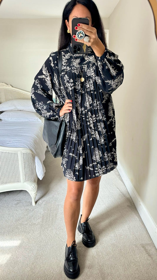 & other stories black cream peacock village print pleated mini smock dress large UK 12 vgc w25